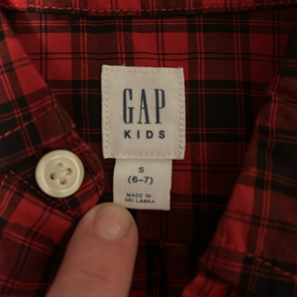 Gap Kids EUC Button Down Shirt. Size S (6/7) - Picture 3 of 9